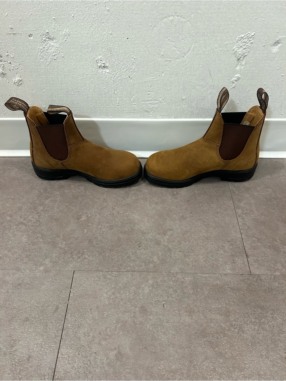 Blundstone #562 Classic Chelsea Boots Saddle Brown Leather Size 6 NWOB - Picture 3 of 8